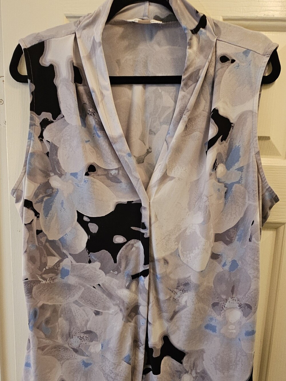 Calvin Klein Sleeveless V-Neck Floral Blouse in Light Blue, Black, Cream